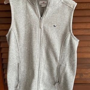 Vineyard vines vest